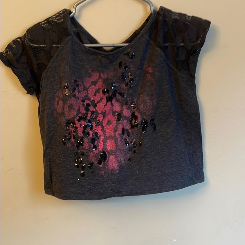 Gray and Pink Crop Top with Abstract Design (Bin D)​​